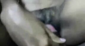 Tamil beleza Pollachi nude Xadrez vídeo com seus peitos grandes 1 minuto 00 SEC