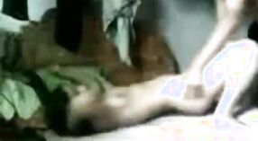 Gadis Tamil telanjang dalam video seks rumah yang beruap 5 min 00 sec