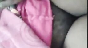 Szachy wideo z tamil aunty Antti Sari pokazywanie od jej piersi 1 / min 20 sec