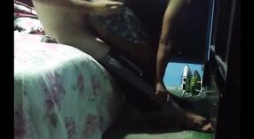 Adegan seks anal Matikku sing ditutupi kondom iku kudu ditonton kanggo para penggemar Bondati Akka 3 min 40 sec