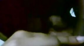 பெரிய புண்டை மற்றும் ஒரு சிற்றின்பம் கொண்ட அழகான தமிழ் செக்ஸ் வீடியோ 1 நிமிடம் 10 நொடி
