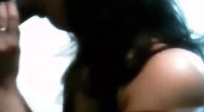 Тамильские сексуальные скандалы Гудалу Дези с горячим видео с пирсингом и спермой 0 минута 40 сек