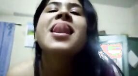 泰米尔大学女郎Semaya明星在她的性交的热闹视频中 1 敏 50 sec