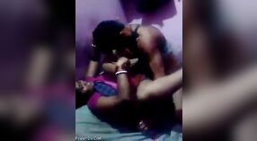 Villupuram Mallu sari ' s grote tante seks Video is een must-see 0 min 40 sec