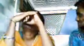 Mooi tamil video van student masseren salem ' s borsten 1 min 00 sec