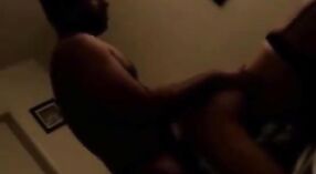 Video de Sexo Universitario del Profesor Tirupur con un Encuentro Caliente y Cachondo 2 mín. 40 sec