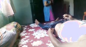 Video desnudo de la tía tamil de un juego de ajedrez travieso 2 mín. 20 sec
