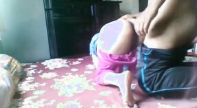 Video desnudo de la tía tamil de un juego de ajedrez travieso 6 mín. 20 sec