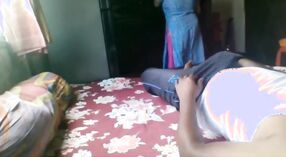 Video desnudo de la tía tamil de un juego de ajedrez travieso 0 mín. 0 sec