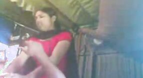 Rencontre érotique d'une épouse tamoule avec un amateur d'art dans une vidéo pornographique 5 minute 00 sec