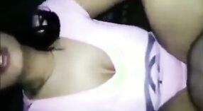 Cô gái tamil xinh đẹp trong một video 18 tuổi liếm và mút 3 tối thiểu 30 sn