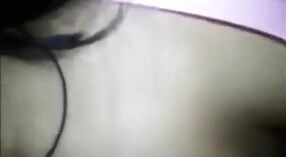 Cô gái tamil xinh đẹp trong một video 18 tuổi liếm và mút 3 tối thiểu 50 sn