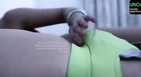 অ্যাকশনে একটি অত্যাশ্চর্য তামিল অভিনেত্রী বৈশিষ্ট্যযুক্ত নীল চলচ্চিত্র 3 মিন 00 সেকেন্ড