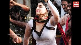 تامل اداکاراؤں flaunt ان کی بڑی سینوں میں شہوانی ، شہوت انگیز فحش ویڈیوز 3 کم از کم 00 سیکنڈ