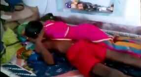 Tamil tante ' s Grote borsten stuiteren in een stomende video 0 min 0 sec