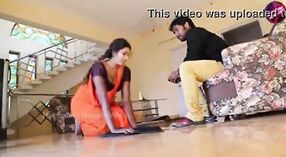 Chas Moway ' s wellustige blik op de spruit in deze tamil xxx film 4 min 20 sec