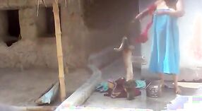 Video de sexo en el baño de Tirunelveli en Ches, con sus grandes tetas 1 mín. 40 sec