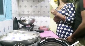 Mashinichi i jej partner angażują się w gorące spotkanie w kuchni 3 / min 20 sec