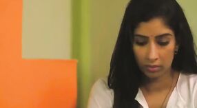 Schöne tamilische Schauspielerin spielt in einem dampfenden Pornofilm die Hauptrolle 8 min 40 s