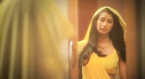 Schöne tamilische Schauspielerin spielt in einem dampfenden Pornofilm die Hauptrolle 0 min 0 s
