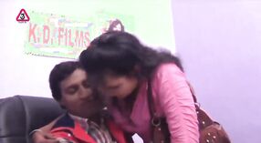 Tamil XXX Gwiazdy Autu sans Kudukum, gwiazda filmu 2 / min 40 sec