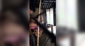 Istri Tamil menipu suaminya dengan pria lain dalam video catur panas 1 min 30 sec