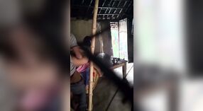 Esposa tamil engaña a su marido con otro hombre en un video de ajedrez caliente 2 mín. 30 sec
