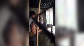 Istri Tamil menipu suaminya dengan pria lain dalam video catur panas 0 min 40 sec