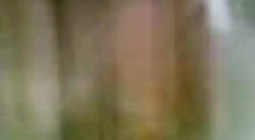 পুলটিতে স্বামীর উপর ভেলোর চিট থেকে সেক্সি দাসী 4 মিন 10 সেকেন্ড