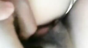 Europejski nastolatek z pulchne piersi w Vellore pocałunki Chas w Nowy wideo 4 / min 10 sec