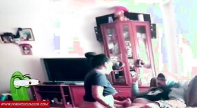 Эротическое видео тамильской тетушки соскальзывает у нее с языка 2 минута 10 сек