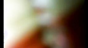 ತಮಿಳು ದೊಡ್ಡ ಮೊಲೆ ಮತ್ತು ಕಚೇರಿಯಲ್ಲಿ ಸೆಕ್ಸ್: ಒಂದು ಬಿಸಿ ವೀಡಿಯೊ 5 ನಿಮಿಷ 20 ಸೆಕೆಂಡು