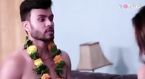 Une actrice tamoule joue dans un film BB chaud avec son petit ami de nuit 6 minute 10 sec