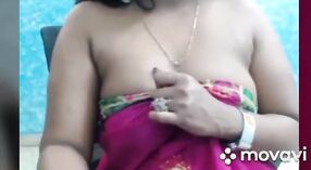 Bibi Tamil berdada besar menjadi nakal di acara catur porno 2 min 20 sec
