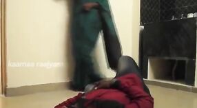 ಚೆಜ್ ಮೊವಾಯ್ ಅವರ ಹೊಸ ಕಾಮಪ್ರಚೋದಕ ಚಿತ್ರವು ಸ್ನೇಹಿತನೊಂದಿಗೆ ಬಿಸಿ ಲೈಂಗಿಕ ದೃಶ್ಯಗಳನ್ನು ಒಳಗೊಂಡಿದೆ 5 ನಿಮಿಷ 00 ಸೆಕೆಂಡು
