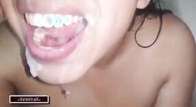 Ches Silips gibt einen sinnlichen Blowjob und schluckt Sperma in diesem dampfenden Video 10 min 20 s