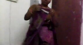 Beautiful Tamil Aunty with Big Boobs in HD Porn Video 3 min 40 sec