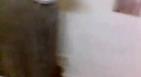 এইচডি পর্ন ভিডিওতে বিগ বুব সহ সুন্দর তামিল আন্টি 0 মিন 40 সেকেন্ড