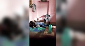 Desi village bhabhi menipu suaminya dengan kekasih kulit hitam dengan pantat besar 1 min 50 sec