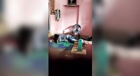 Desi village bhabhi cheats trên cô ấy chồng với một đen người yêu với một lớn đít 0 tối thiểu 0 sn