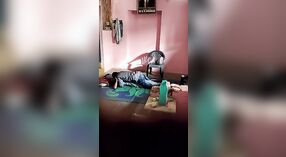 Desi village bhabhi menipu suaminya dengan kekasih kulit hitam dengan pantat besar 0 min 30 sec