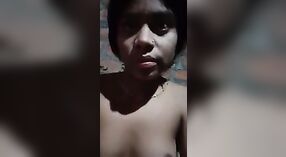 Pertunjukan MMC Telanjang Bhabhi Desa Desi 1 min 50 sec