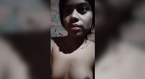 Pertunjukan MMC Telanjang Bhabhi Desa Desi 2 min 30 sec