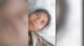 Istri desa Bihari memanjakan diri dalam seks di luar ruangan dengan MMC 2 min 10 sec