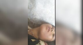Esposa de Bihari village se entrega al sexo al aire libre con MMC 0 mín. 50 sec
