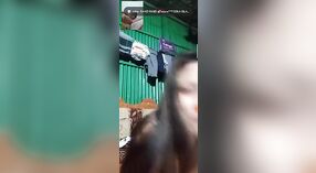 Vagina dan payudara seksi gadis Desi dipajang di video 1 min 10 sec