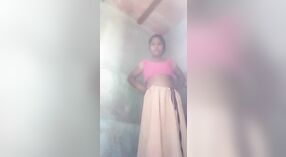 Espectáculo Sexy de Pure Desi Village Bhabhi con Coño Rosado Desnudo 0 mín. 0 sec