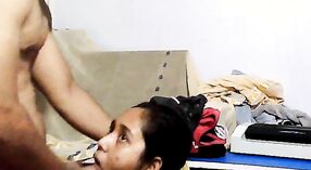 Desi Village Girl给一个巨大的黑色公鸡给一个令人震惊的口交 4 敏 50 sec