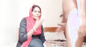 Bhabhi desa India turun dan kotor dengan tetangganya 1 min 50 sec