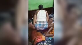 Desa Muslim sing diwasa bibi wis hubungan sèks karo pamané Ing Bangla 2 min 00 sec